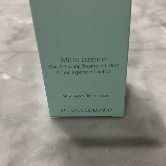 Estée Lauder Micro Essence - Picture 2 of 2